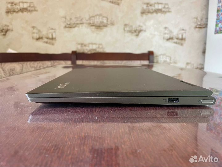 Ноутбук Lenovo Yoga 7i