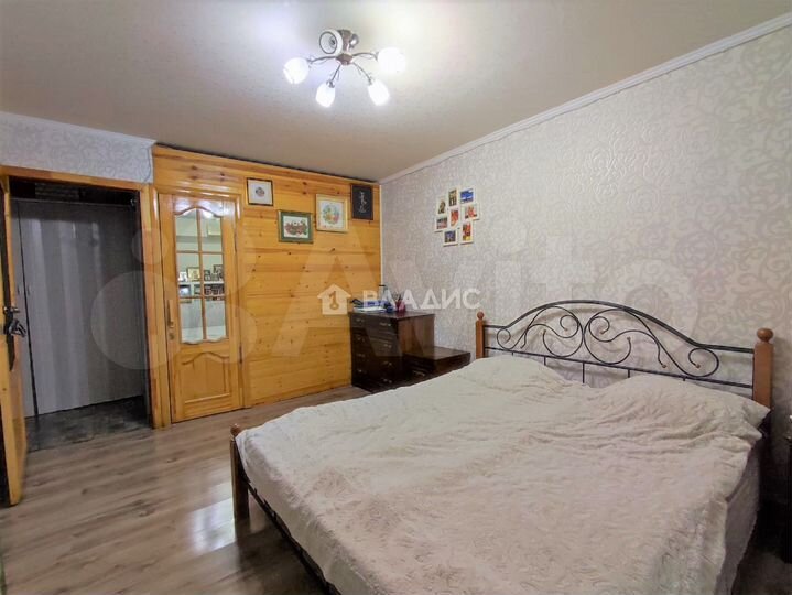 3-к. квартира, 117,8 м², 1/5 эт.