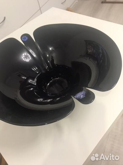 Ваза из цветного стекла