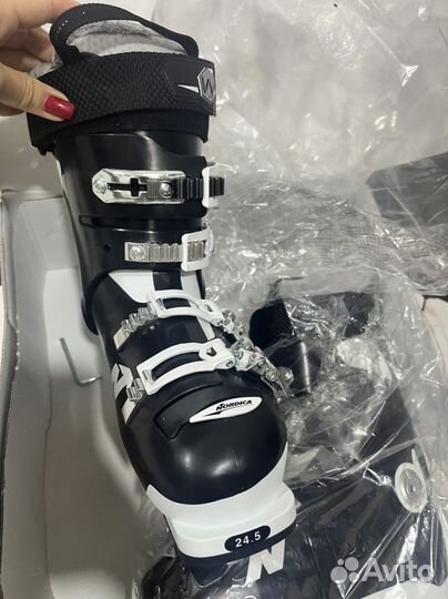 Горнолыжные ботинки