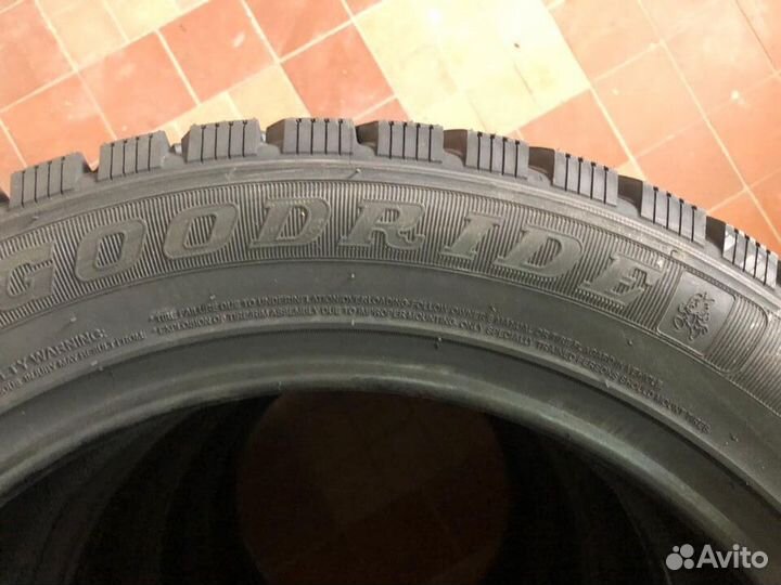 Goodride SW 606 225/55 R18 102H