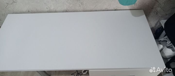 Маникюрный стол