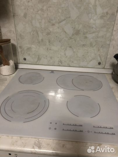 Электрическая варочная панель Electrolux