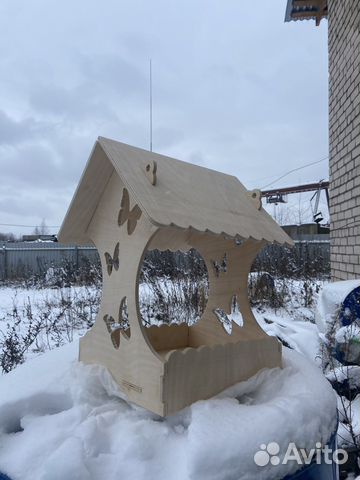 Кормушка для птиц из дерева