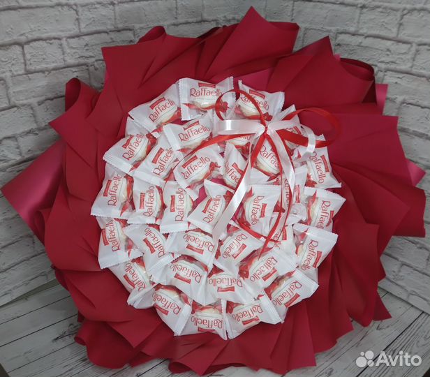 Букет из рафаэлло,подарки,съедобные букеты