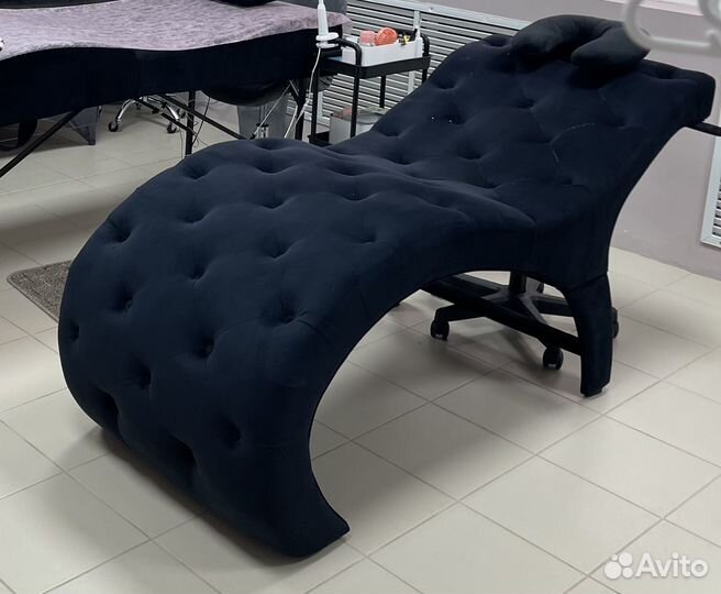 Анатомическая кушетка для наращивания ресниц