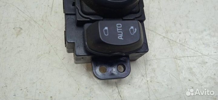 Кнопки прочие передние левые Kia Ceed JD G4FG 2014