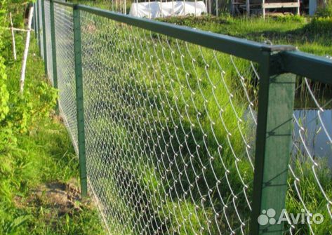 Установка 3Д забора для дачи из сетки рабицы