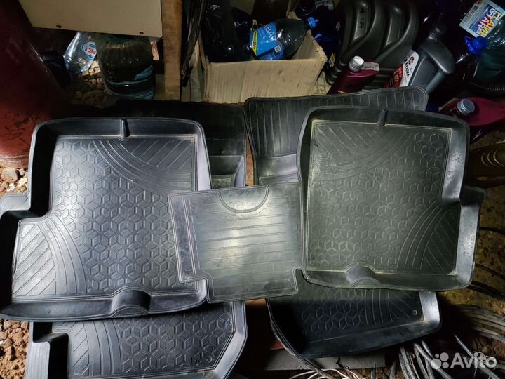 Автомобильные коврики резиновые Ларгус