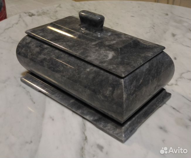 Шкатулка из камня