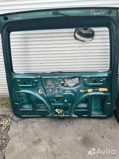 Крышка багажника Honda Stepwgn RF1