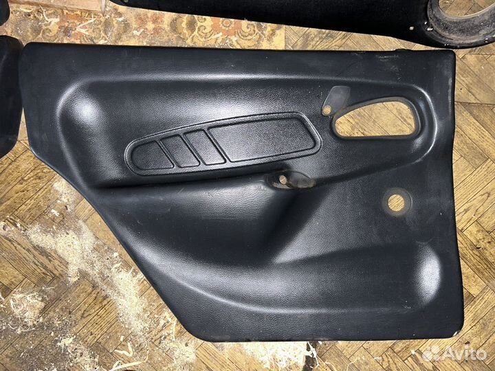 Дверные карты на ваз 2114-2115 с подиумами