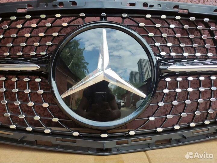 Решетка бампера Mercedes E W212