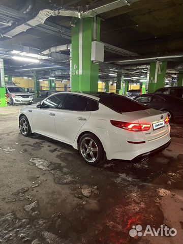 Kia Optima 2.0 AT, 2018, 62 000 км с пробегом, цена 2550000 руб.