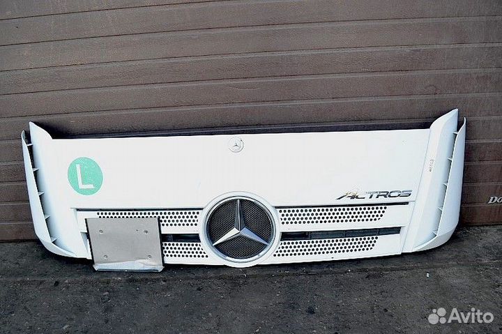 Решетка радиатора mercedes-benz Actros MP4 1842 (0