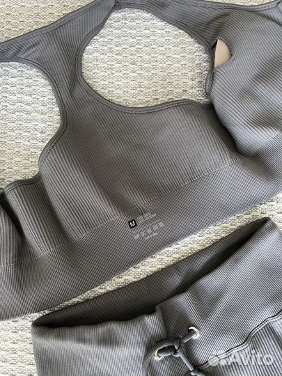 Костюм для фитнеса