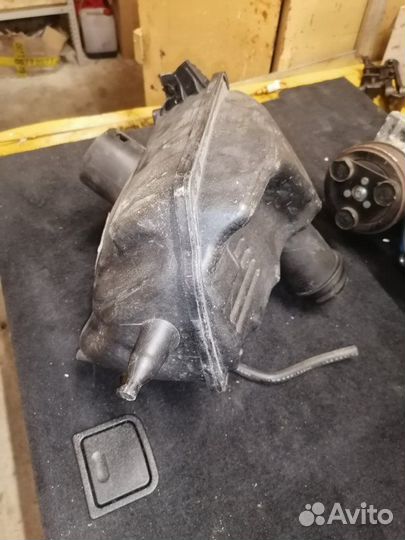 Корпус воздушного фильтра Nissan Qashqai J10