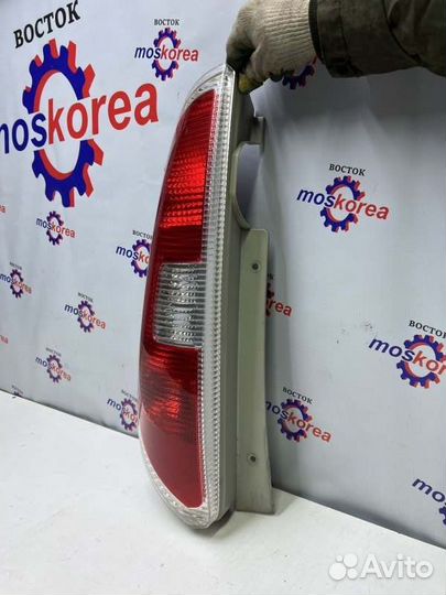 Фонарь задний левый Skoda Roomster 1.6 BTS 2008