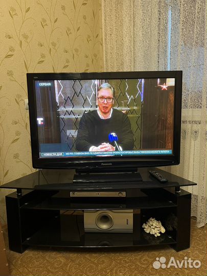 Телевизор с тумбой