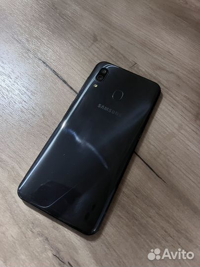 Samsung Galaxy A30, 4/64 ГБ