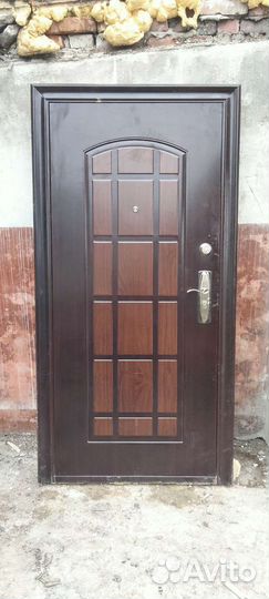 Дверь входная металлическая