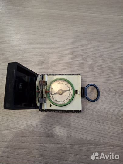 Компас СССР Турист 2