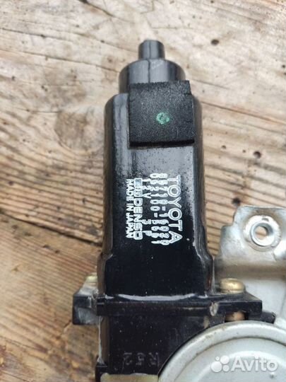 Стеклоподъемник задний правый Toyota Tercel Corsa