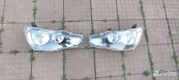 Фары на mitsubishi lancer 10