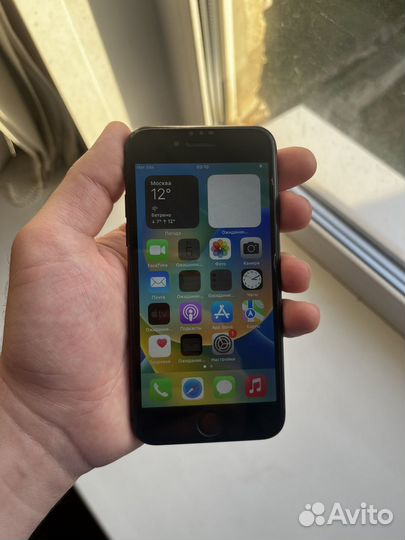iPhone 8, 64 ГБ