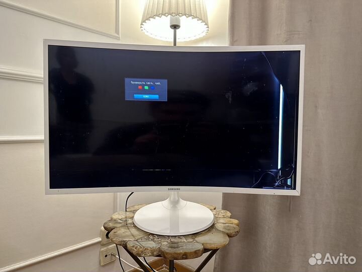 Изогнутый монитор Samsung 32 дюйма