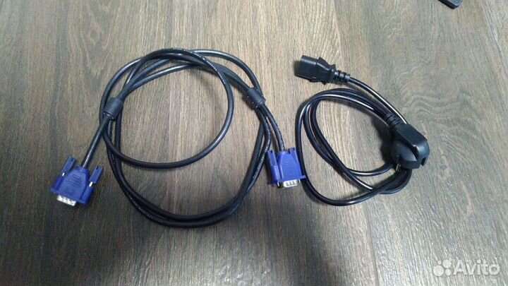 Монитор LG 19