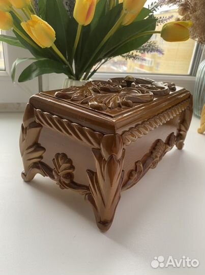 Деревянная шкатулка для украшений