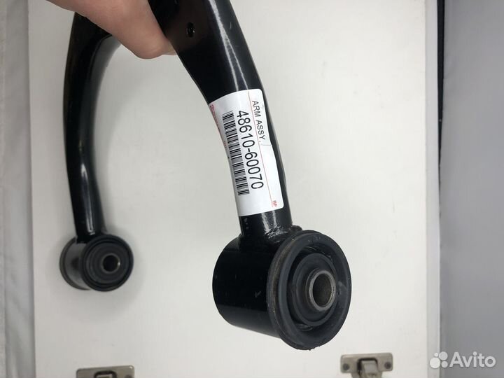 Рычаг верхний правый toyota 4861060070