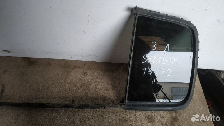 Форточка двери задняя левая Renault Symbol