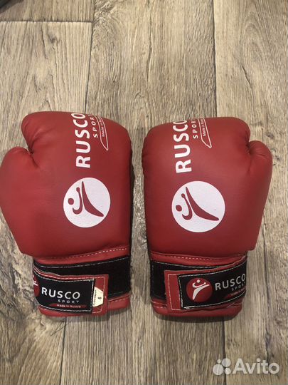 Боксерские перчатки