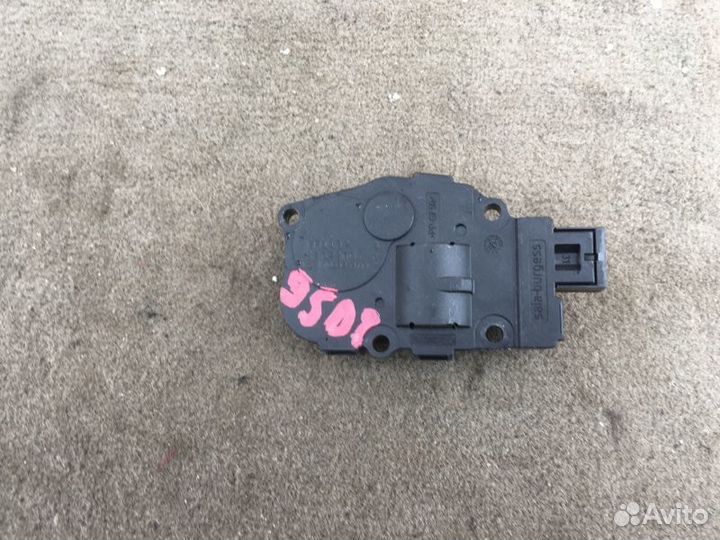 Моторчик заслонки отопителя BMW 1 E87 2004-2011г