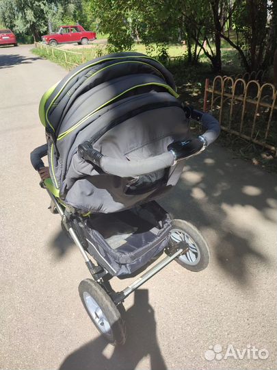 Коляска прогулочная