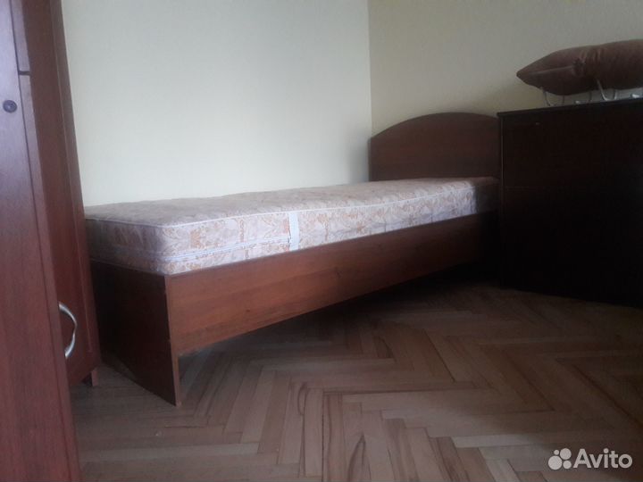 Односпальная кровать с матрацем бу 90/190