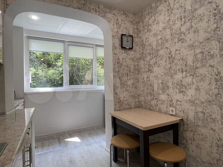 2-к. квартира, 52 м², 1/5 эт.