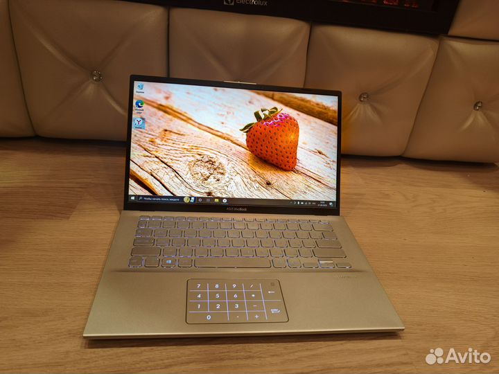 Стильный ноутбук Asus