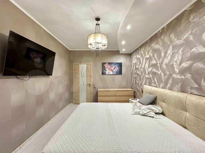 2-к. квартира, 67 м², 13/18 эт.