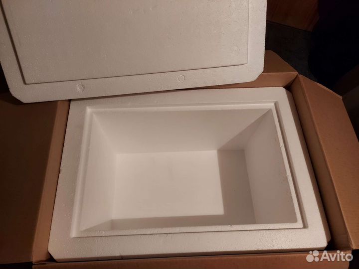 Термоконтейнер (холодильник)