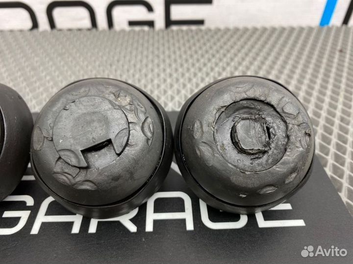 Опора домкрата Mercedes-Benz E-Class W124 104.992