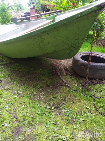 Пластиковая лодка