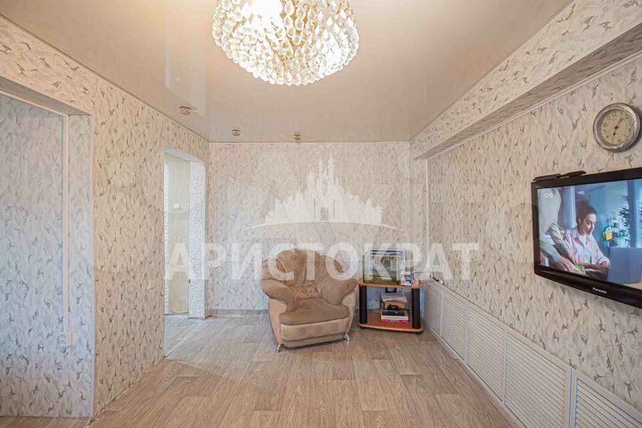 3-к. квартира, 70 м², 5/5 эт.