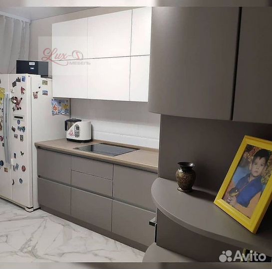 Кухня. Влагостойкая столешница