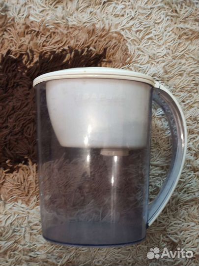 Кувшин для воды барьер