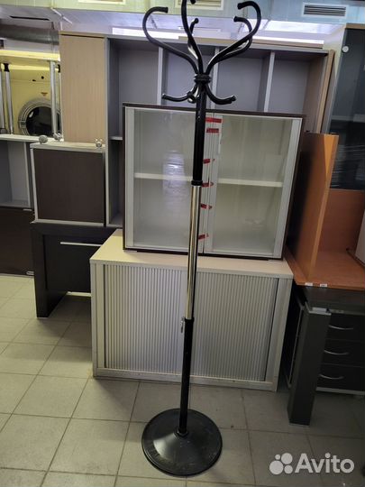 Вешалка для одежды напольная