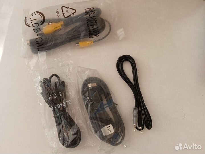 Кабели USB, RCA, S-Video, Ethernet, питание и др