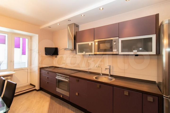 2-к. квартира, 67 м², 8/14 эт.